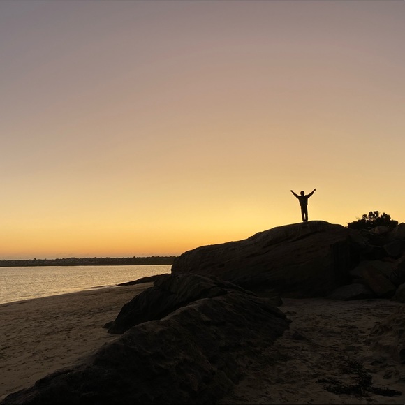 ❁ Hello, Lovely Poshers! - Picture 11 of 12